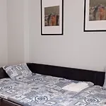 Slavyanska 11 Apartament *