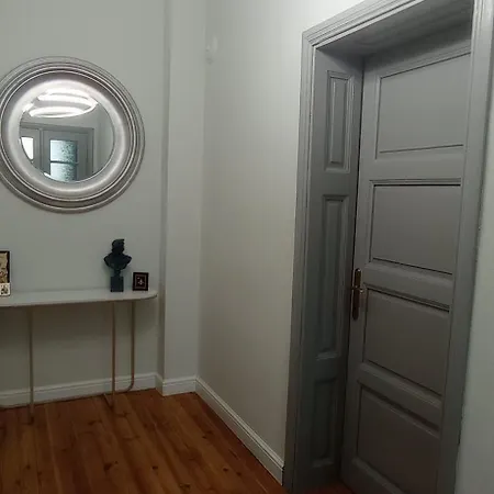 Apartment Slavyanska 11